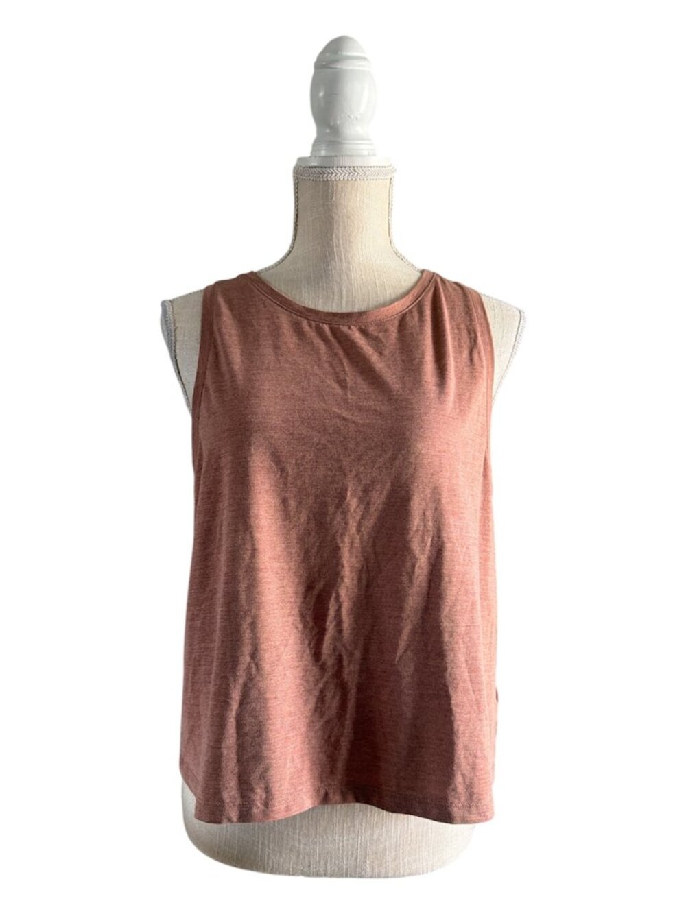 GapFit Brushed Tech Jersey Tank Top Size M Dusty Rose Wicking Breathable